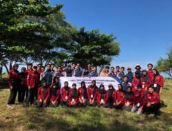 Mahasiswa HMJ Teknik Elektro dan Informatika, Adakan Kegiatan LDK di Pantai Teluk Pikat