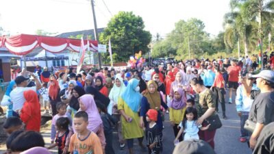 Meriah Banget, Warga Bacang Kompak Jalan Santai dan Senam Sehat Bareng Wali Kota